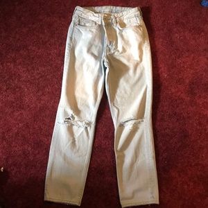 Light wash high waisted vintage jeans